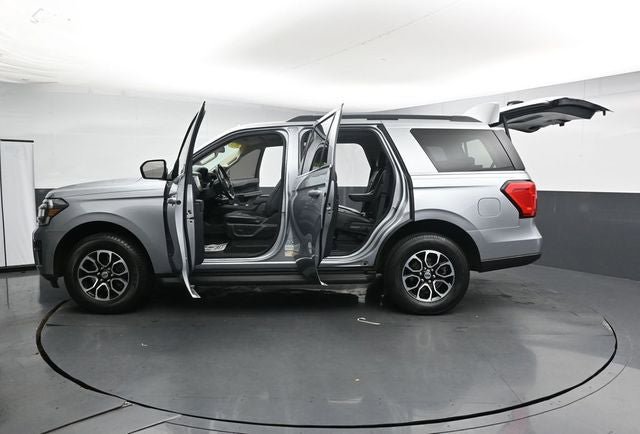 Certified 2024 Ford Expedition XLT AWD/4WD image 39