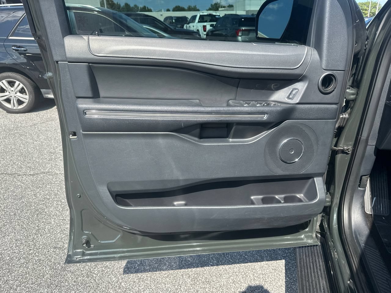 Certified 2022 Ford Expedition XLT RWD image 11