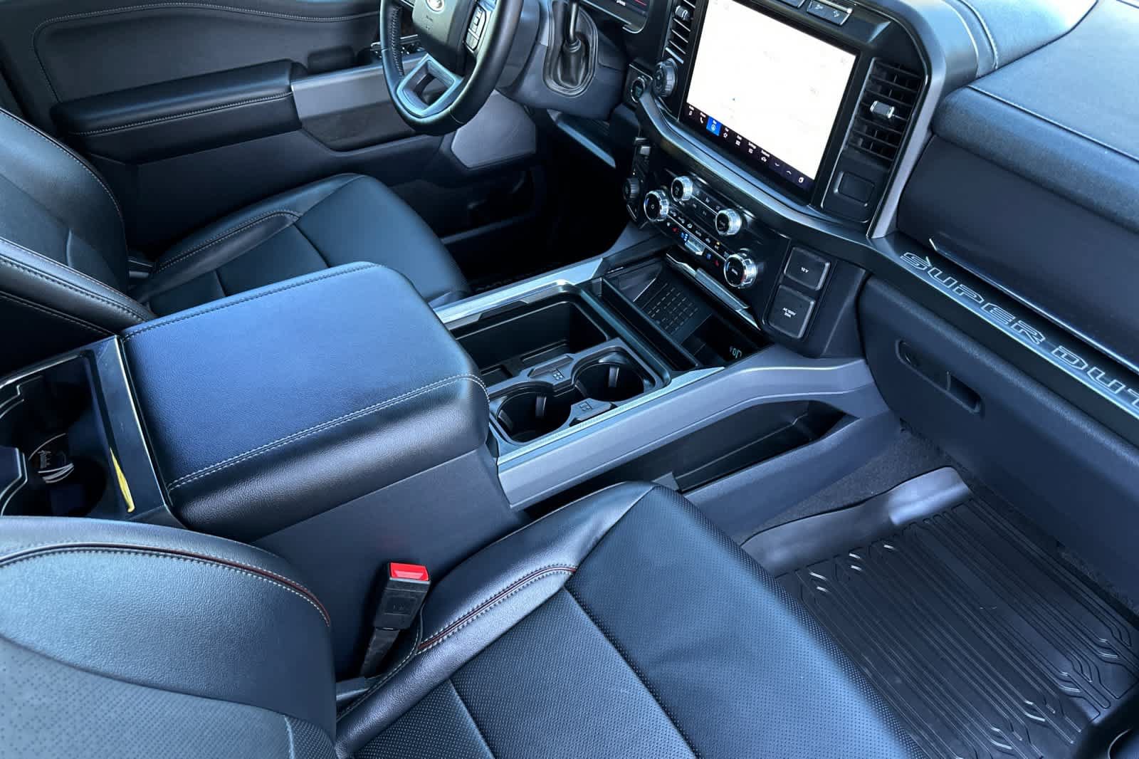 Certified 2024 Ford F250 Lariat w/ Lariat Ultimate Package AWD/4WD image 15