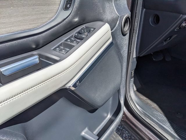 Certified 2025 Ford Expedition Platinum w/ Driver's Package AWD/4WD image 24