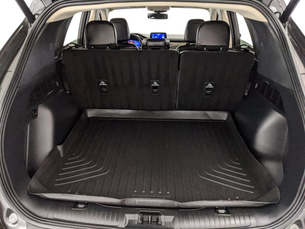Certified 2020 Ford Escape Titanium w/ Titanium Premium Package 2.0 AWD/4WD image 18