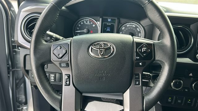 Used 2023 Toyota Tacoma TRD Off-Road w/ TRD Premium Off Road Package AWD/4WD image 20