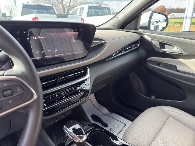 Used 2024 Buick Envista Avenir image 11