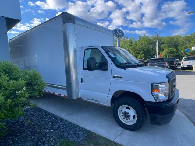 Certified 2023 Ford E-350 and Econoline 350 Super Duty w/ Driver's Safety Package RWD image 10