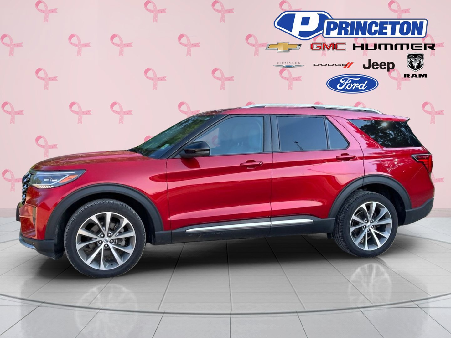 Certified 2025 Ford Explorer Platinum w/ Ultimate Package AWD/4WD image 4