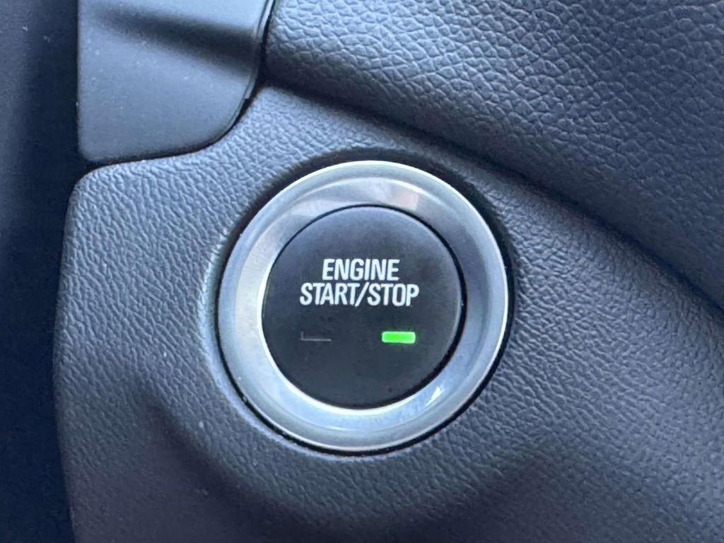 Used 2024 Chevrolet Equinox LT FWD image 8