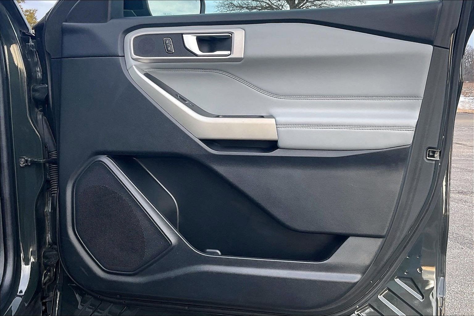 Certified 2022 Ford Explorer XLT w/ Equipment Group 202A image 19