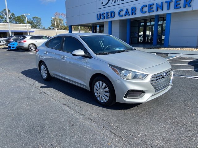 Used 2019 Hyundai Accent SE image 2