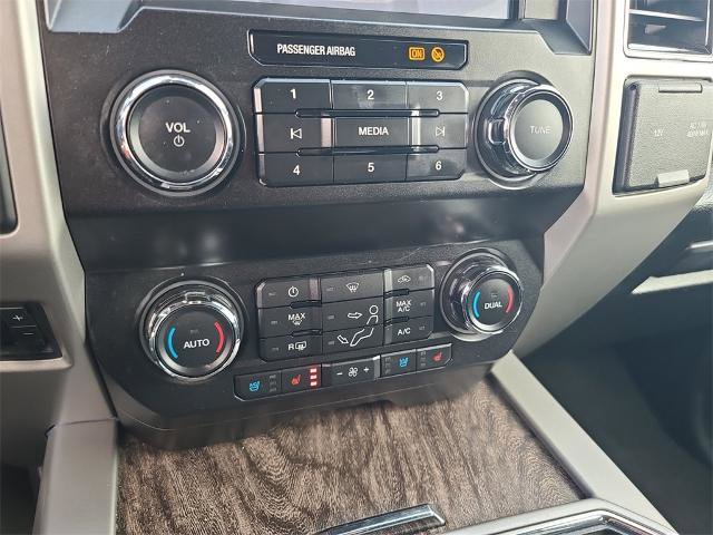 Certified 2019 Ford F350 Lariat w/ Chrome Package image 21