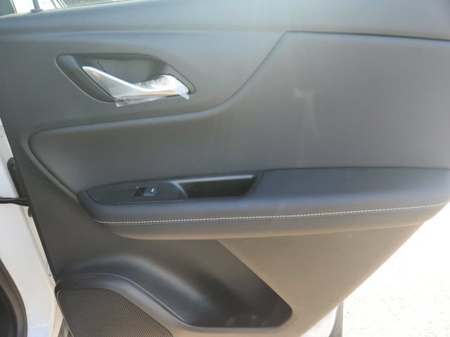 Used 2024 Chevrolet Blazer LT w/ Convenience Package FWD image 19