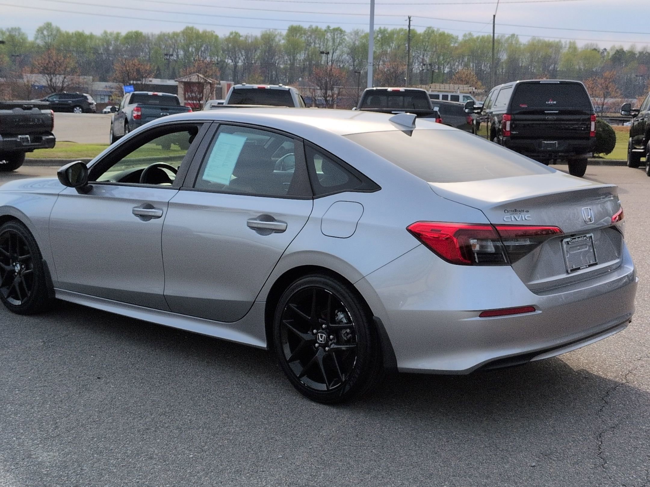 Used 2023 Honda Civic Sport image 3