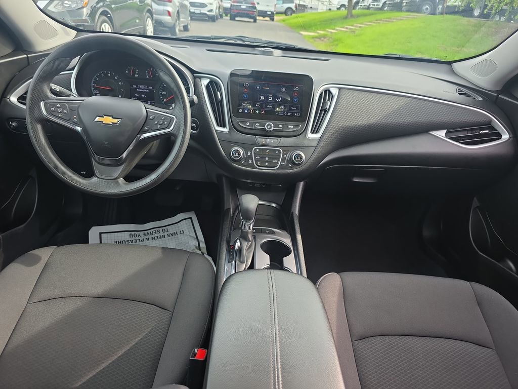 Used 2024 Chevrolet Malibu LT FWD image 19