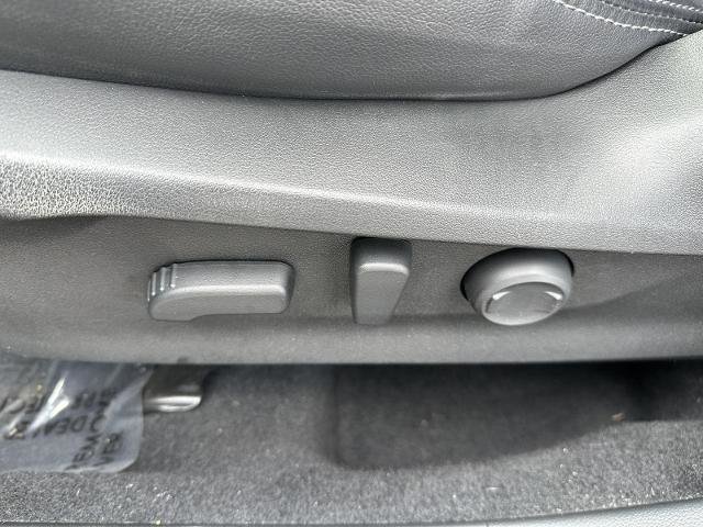 Used 2023 Subaru Forester Touring AWD/4WD image 14