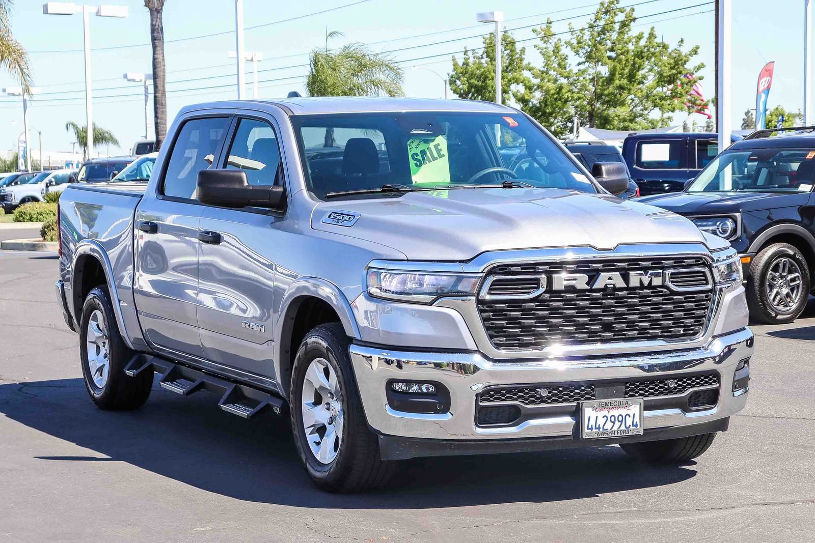Used 2025 RAM 1500 Big Horn AWD/4WD image 3