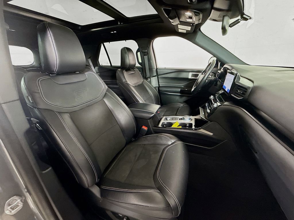 Certified 2023 Ford Explorer ST w/ ST High-Performance Pack image 30
