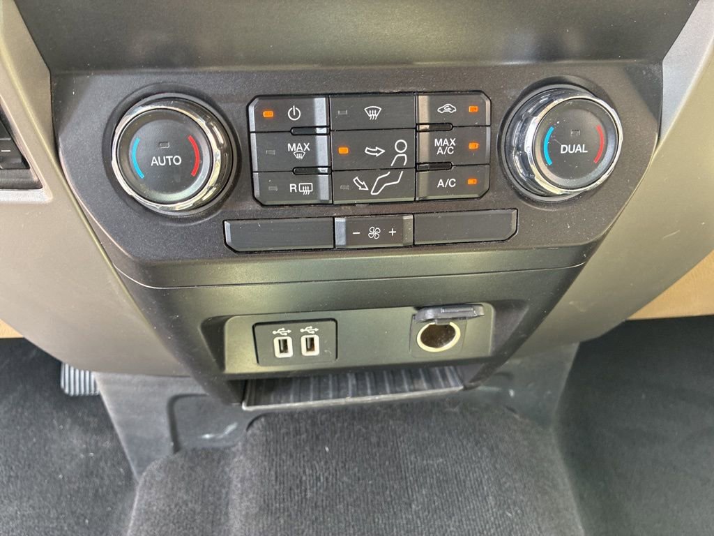 Certified 2019 Ford F350 Lariat w/ Chrome Package AWD/4WD image 40