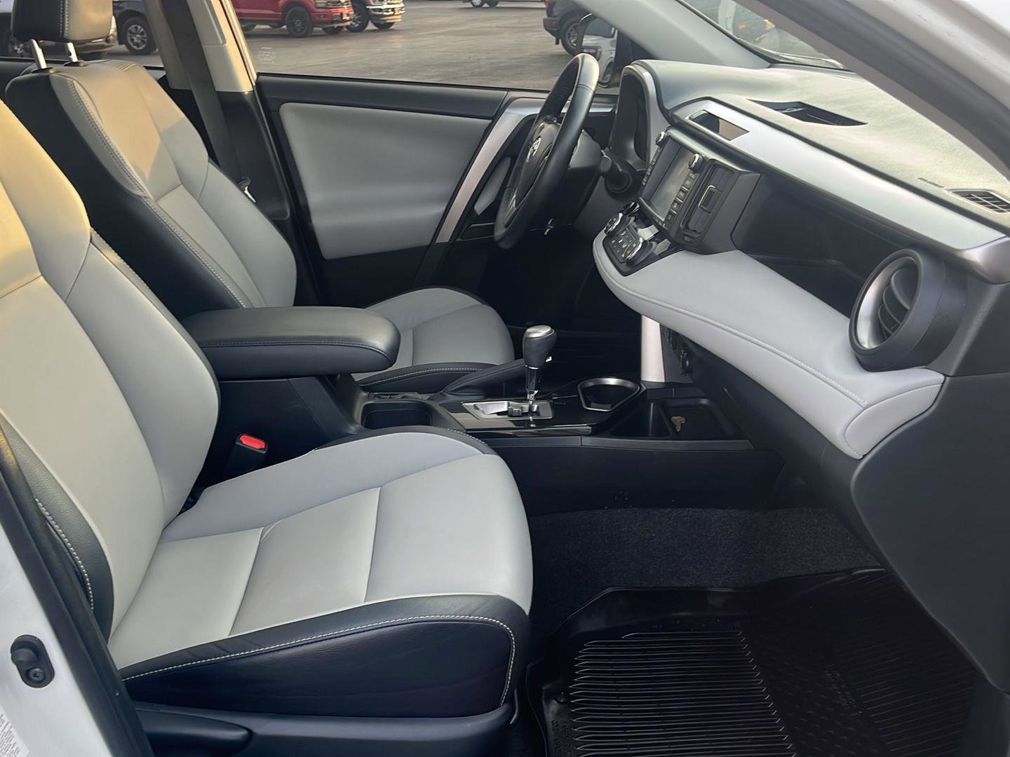 Used 2018 Toyota RAV4 Limited w/ All Weather Liner Package image 13