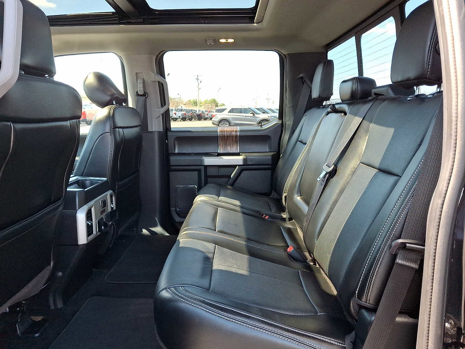 Certified 2019 Ford F150 Lariat w/ Equipment Group 502A Luxury image 10