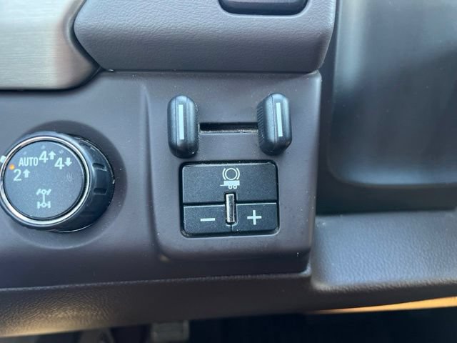 Used 2020 GMC Yukon Denali w/ Denali Premium Package AWD/4WD image 17