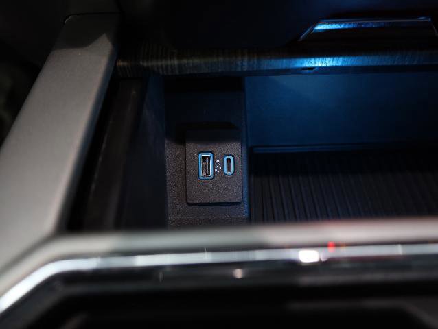 Certified 2021 Ford F250 Lariat w/ Chrome Package image 32