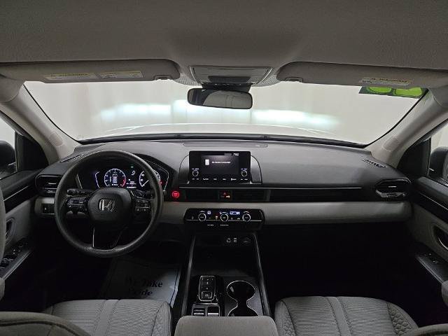 Used 2023 Honda Pilot LX image 5