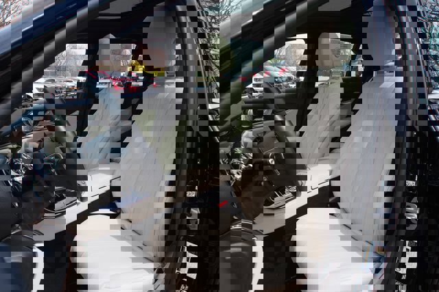 Used 2023 Mercedes-Benz E 350 4MATIC Sedan image 18