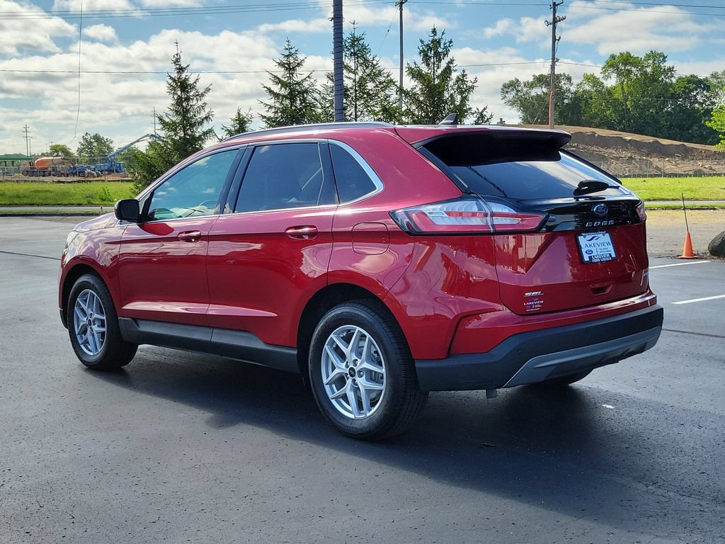 Certified 2024 Ford Edge SEL w/ Convenience Package AWD/4WD image 4