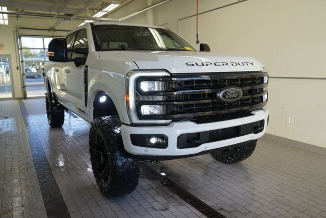 Certified 2024 Ford F250 Lariat w/ Lariat Ultimate Package AWD/4WD image 17