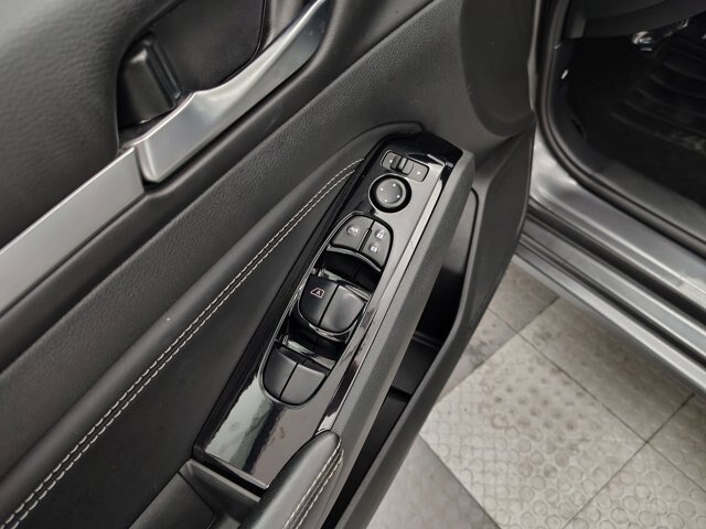 Used 2023 Nissan Altima 2.5 SV w/ SV Premium Package AWD/4WD image 21