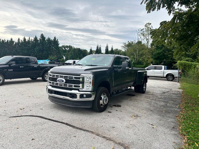 Certified 2025 Ford F350 XLT w/ 360-Degree Camera Package AWD/4WD image 3