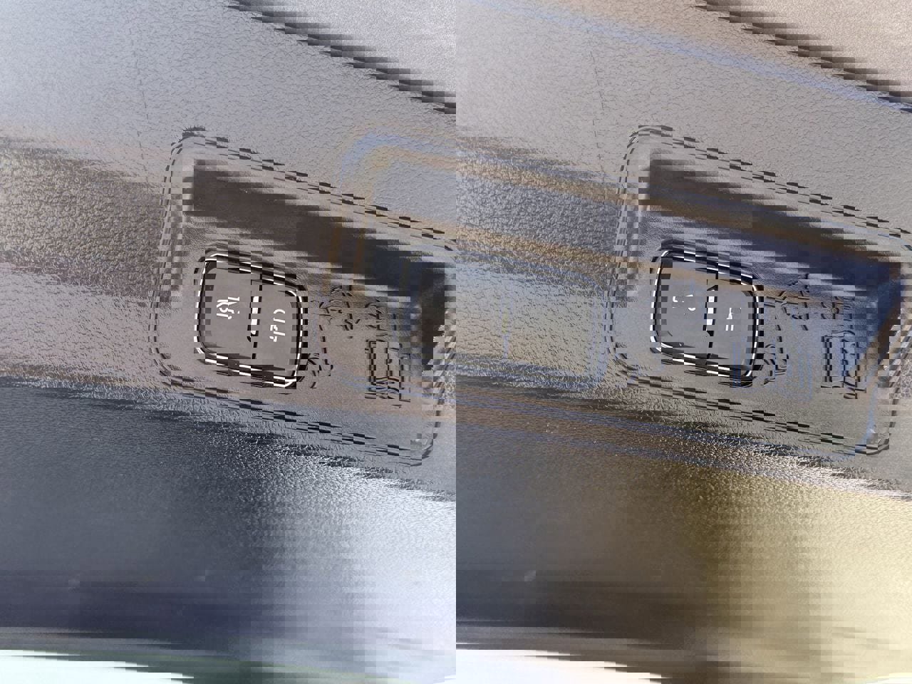 Certified 2021 Ford Explorer XLT w/ Equipment Group 202A image 31