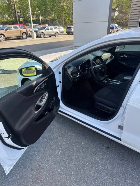 Used 2024 Chevrolet Malibu LT FWD image 13
