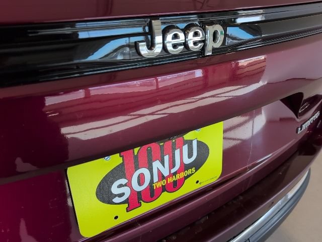 Used 2023 Jeep Grand Cherokee Limited AWD/4WD image 36
