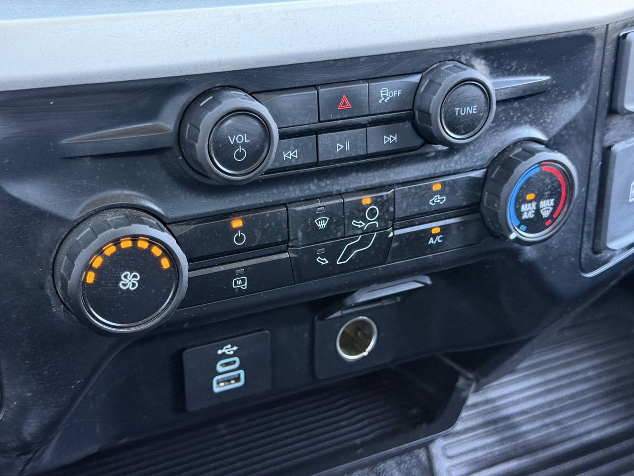 Certified 2025 Ford F250 XL w/ XL Chrome Package image 19