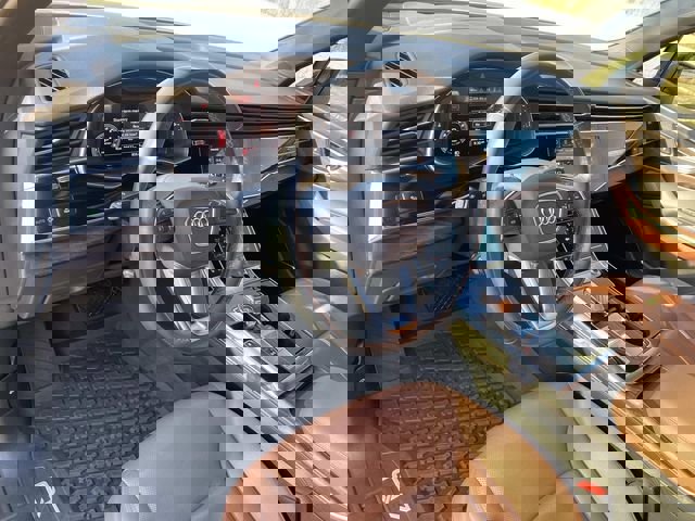 Used 2021 Audi Q7 3.0T Prestige image 25