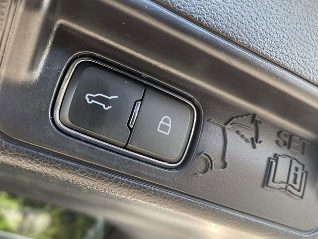 Certified 2022 Ford Explorer XLT w/ Equipment Group 202A AWD/4WD image 13