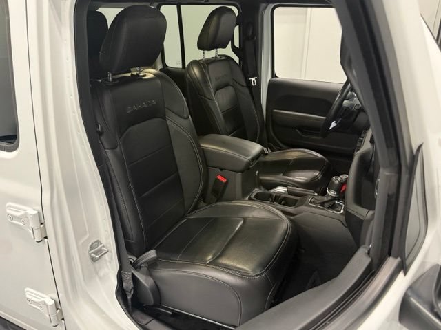 Used 2021 Jeep Wrangler Unlimited Sahara w/ Cold Weather Group AWD/4WD image 38