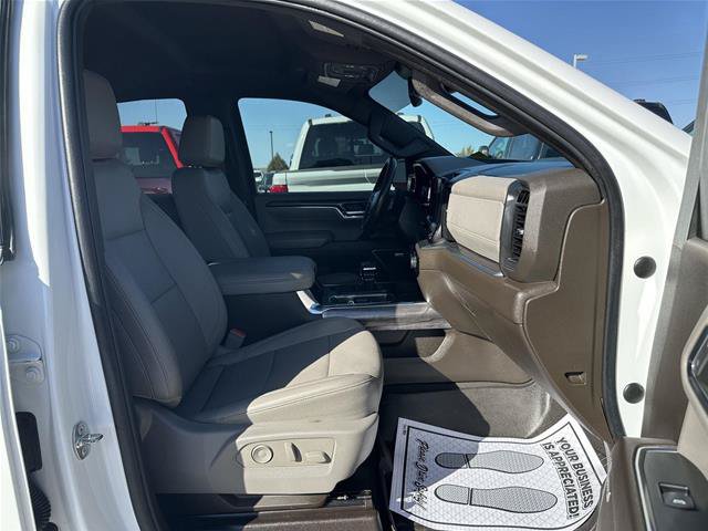 Used 2023 Chevrolet Silverado 1500 LTZ AWD/4WD image 18