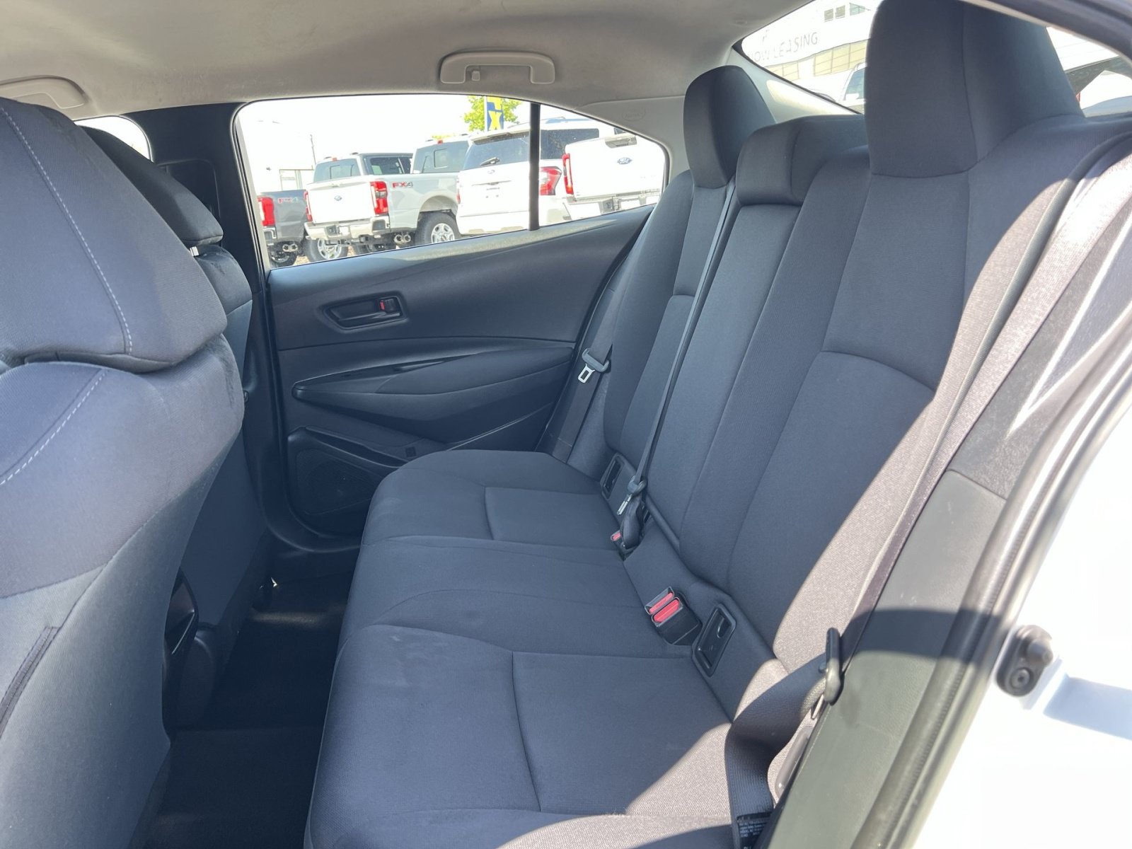 Used 2022 Toyota Corolla LE FWD image 23