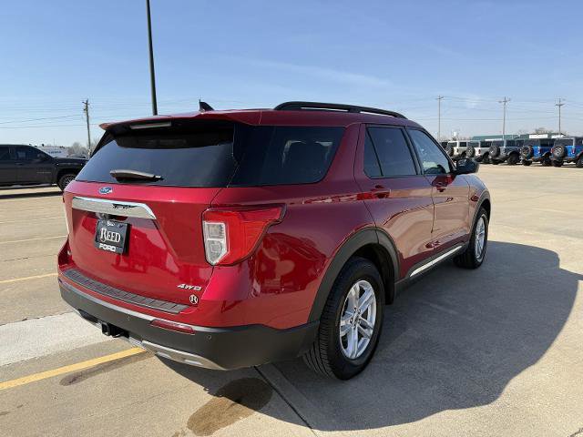 Certified 2022 Ford Explorer XLT w/ Equipment Group 202A image 9