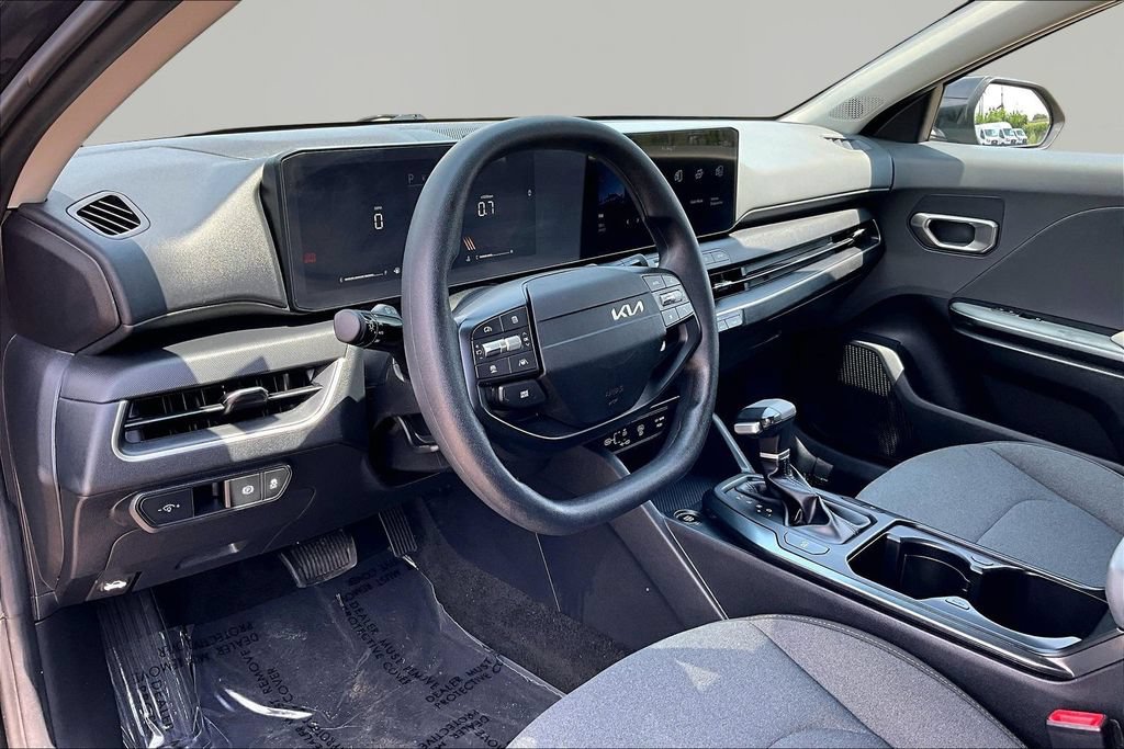 Used 2025 Kia K4 FWD image 14