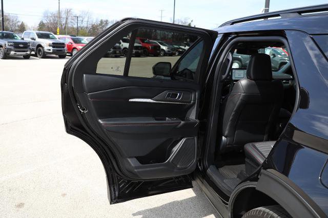 Certified 2025 Ford Explorer ST-Line w/ Premium Package image 29
