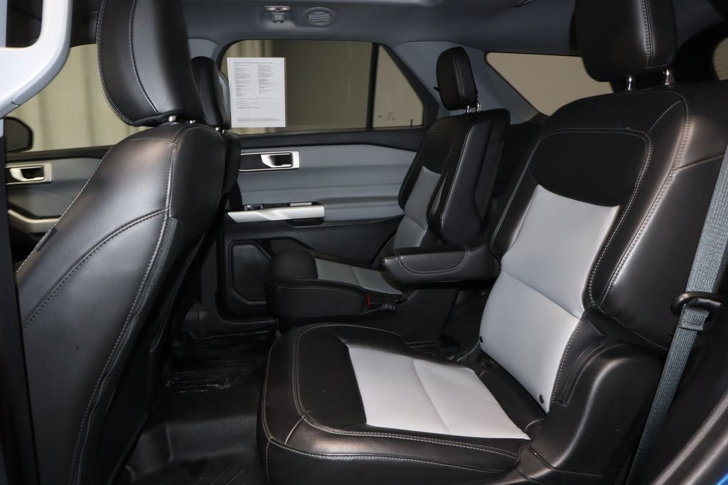 Certified 2022 Ford Explorer XLT w/ Equipment Group 202A image 21
