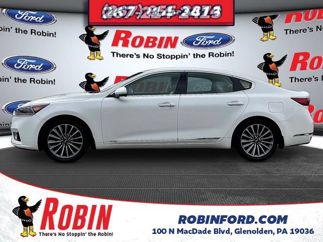 Used 2017 Kia Cadenza Premium w/ Luxury Package FWD image 4