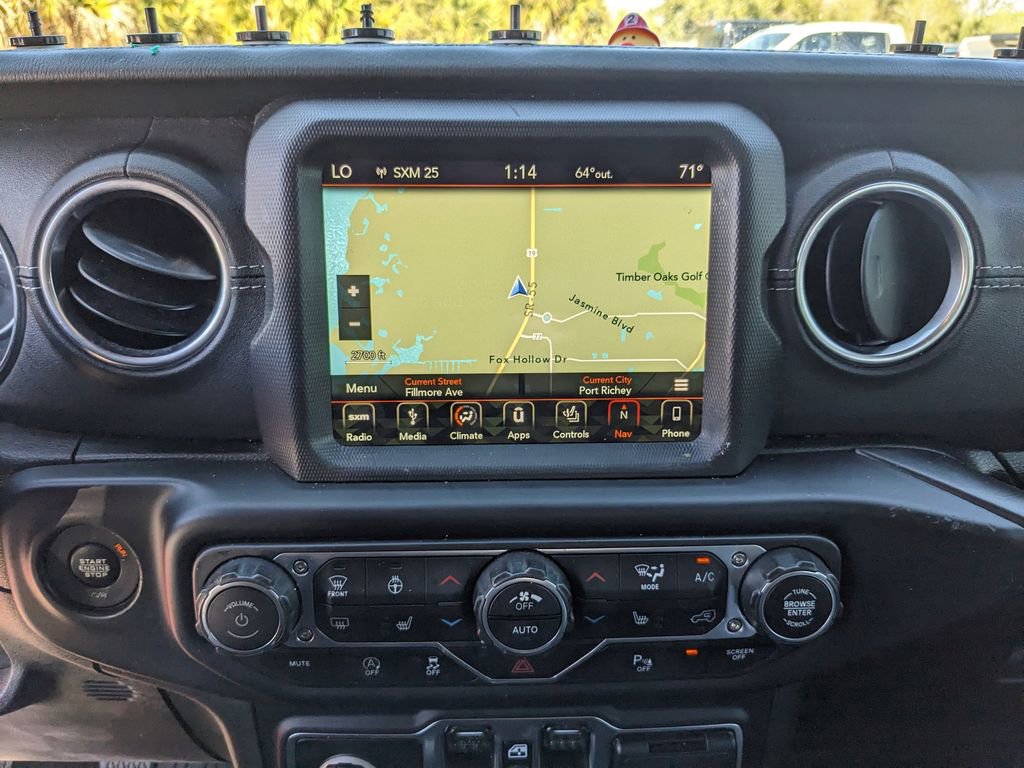 Used 2019 Jeep Wrangler Unlimited Sahara w/ Dual Top Group AWD/4WD image 20