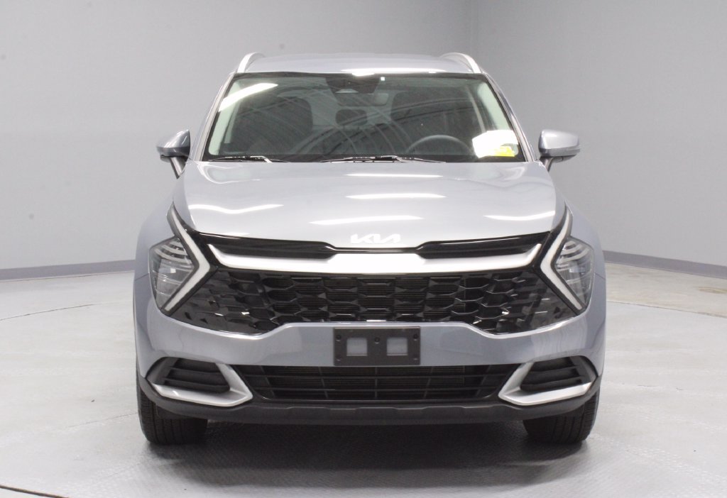 Used 2025 Kia Sportage EX AWD/4WD image 3