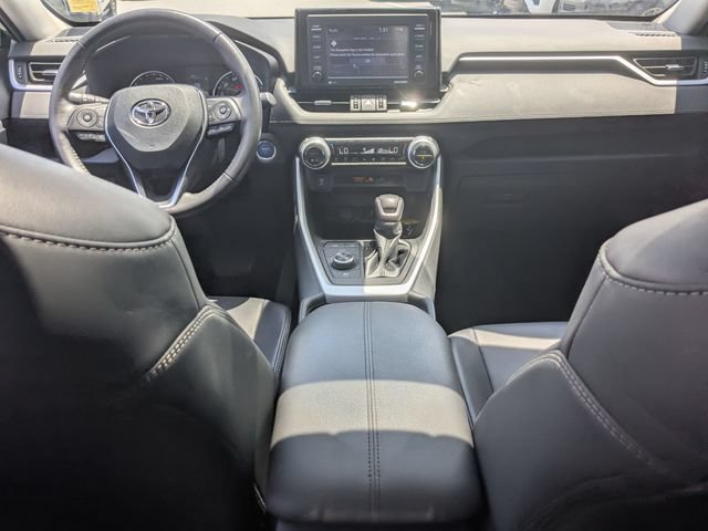 Used 2022 Toyota RAV4 XLE Premium AWD/4WD image 22