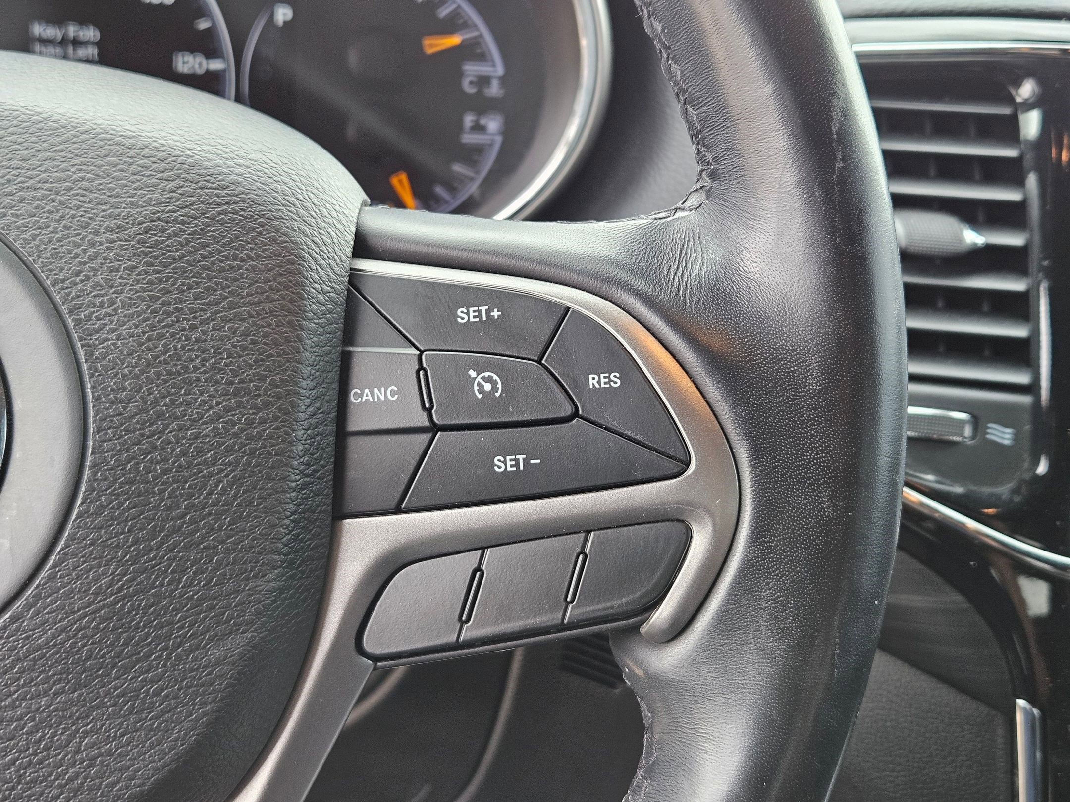 Used 2020 Jeep Grand Cherokee Altitude AWD/4WD image 18