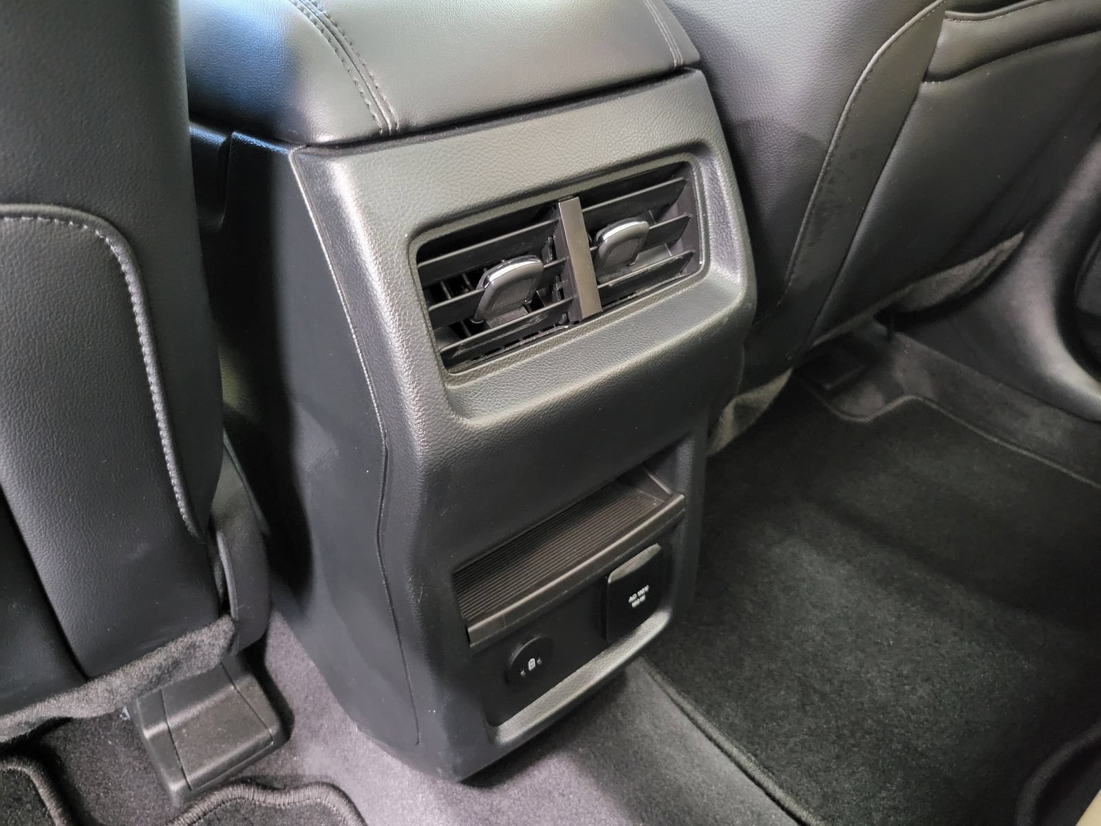 Certified 2024 Ford Edge SEL w/ Convenience Package AWD/4WD image 30
