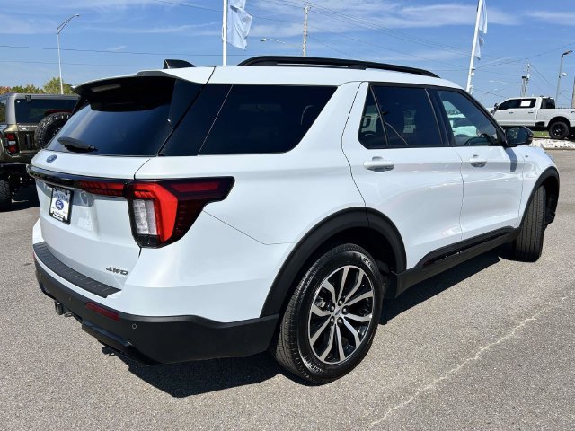 Certified 2026 Ford Explorer ST-Line AWD/4WD image 35